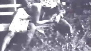 চ্যাপ্টা মাই সহ চর্ম ...