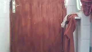 আকর্ষণীয় কুক্কুট অম ...
